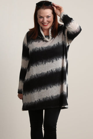 #7000BW   PLUS Ivory Print Cowl Neck Tunic
